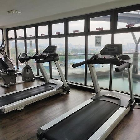 דירות Batu Caves Urban360 Pool View With Netflix And Wifi מראה חיצוני תמונה