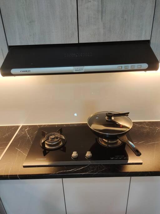 דירות Batu Caves Urban360 Pool View With Netflix And Wifi מראה חיצוני תמונה