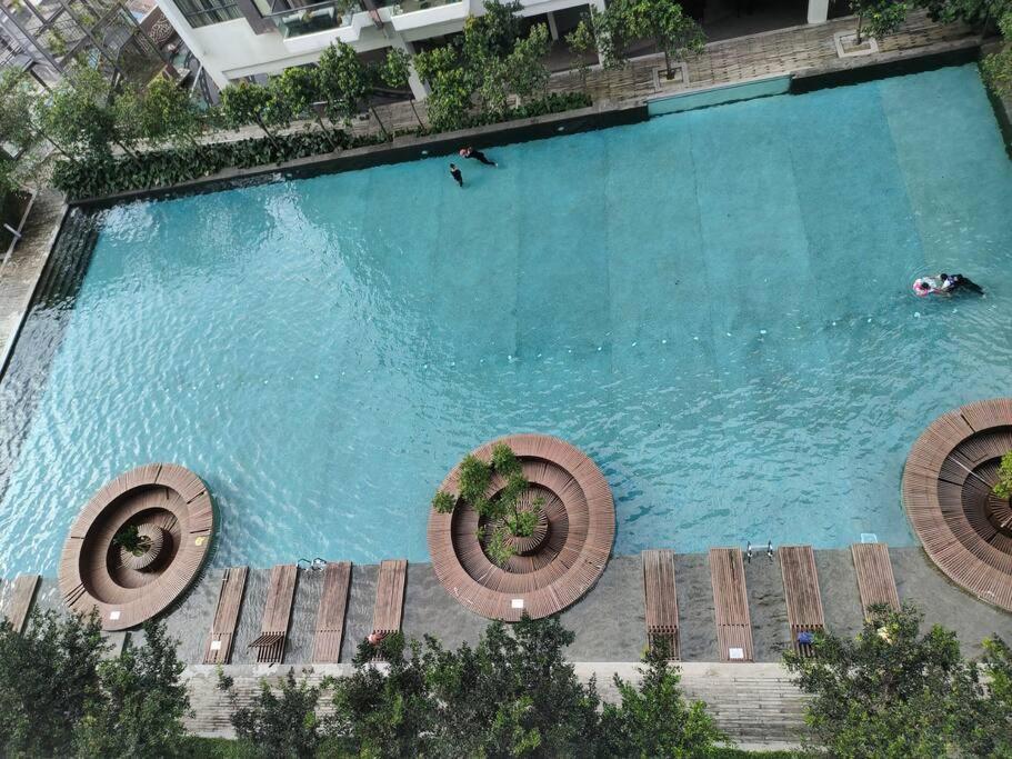 דירות Batu Caves Urban360 Pool View With Netflix And Wifi מראה חיצוני תמונה